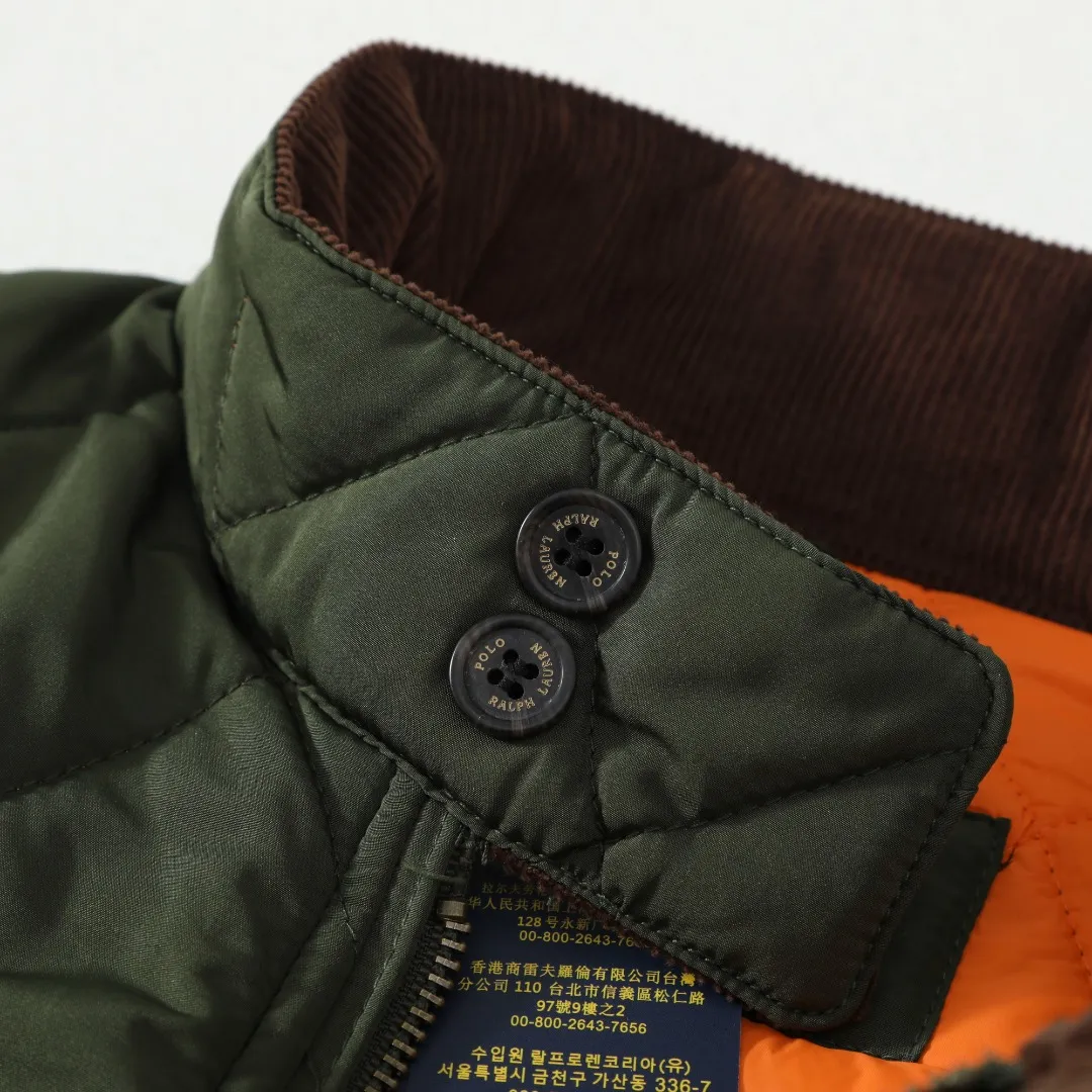 P350 #R57 Ralpah Lauren/Ralph Lauren Diamond Check Stand Collar Veteran Cotton Jacket Uniform British Retro Style for Men and Women Item No. RL17381 Classic Diamond Henley Lavalier Thin Cotton Jacket Simple yet stylish corduroy trimmed cuffs Collar Can be straight folded Two-wear, half-high collar front double-button closure, front full zipper Fabric has a certain anti-water effect, classic forever , there are adjustable buckle tabs at the back waist. Delicate embroidery of the pony on the left side of the chest is retro and timeless. Color: black, navy blue, brown, army green. Size: M L